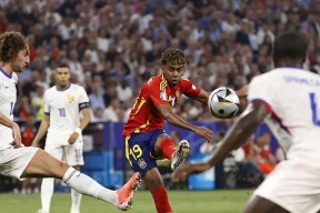 Kaiyun- 梅西新赛季技艺秀让对手无奈让球迷至嗨 