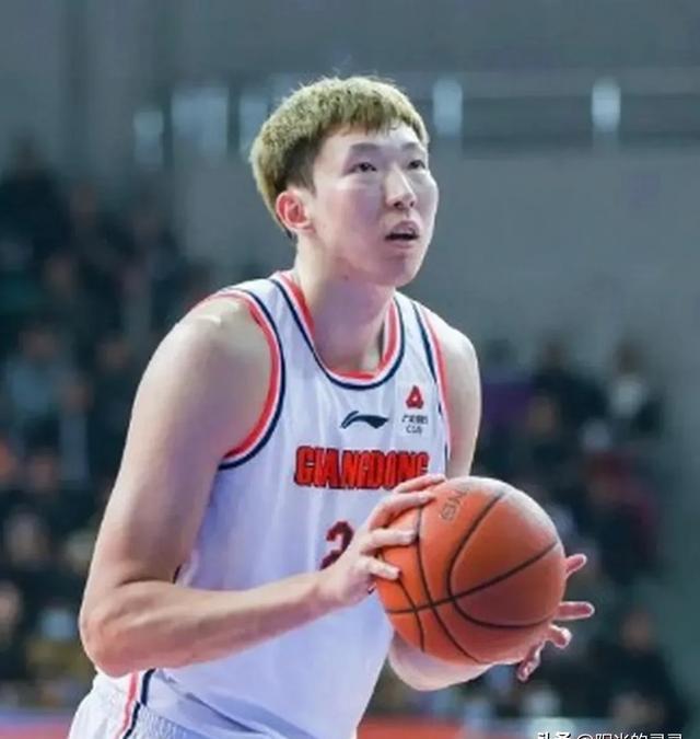 勇士不断突破！，JackeyLove连续十场比赛得分超过夺冠上演精彩一战的简单介绍