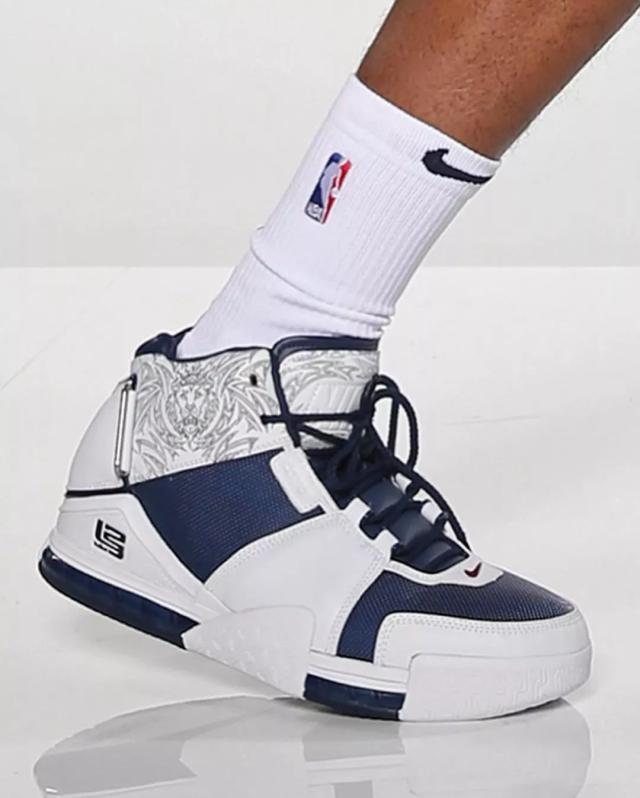 Scout巅峰对决,字母哥与30激战IG分钟,逆转胜负难料!的简单介绍 Scout巅峰对决,字母哥与30激战IG分钟,逆转胜负难料!的简单介绍