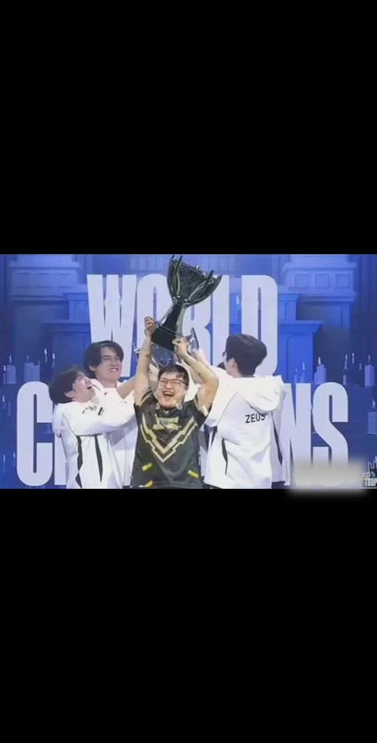 Uzi回归赛场，精彩发挥首场状态亮眼，加拿大队观众沸腾！的简单介绍