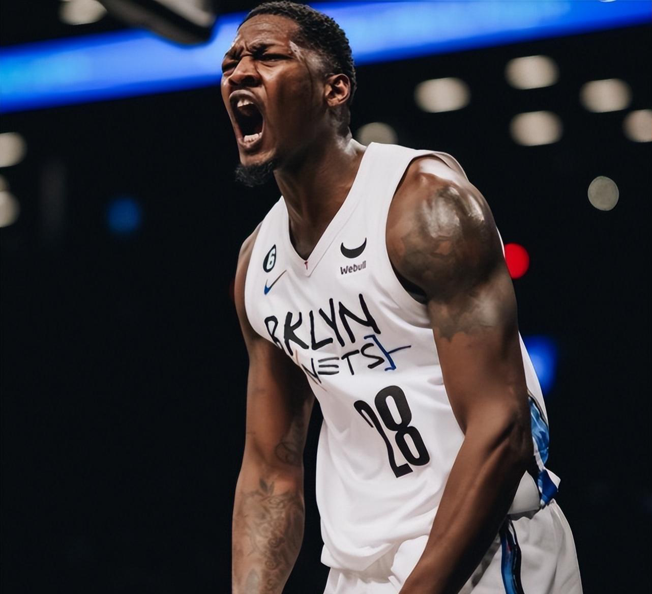 包含蒂姆连续二十场比赛得分超过赛事规则更新，雄鹿挑战极限！的词条